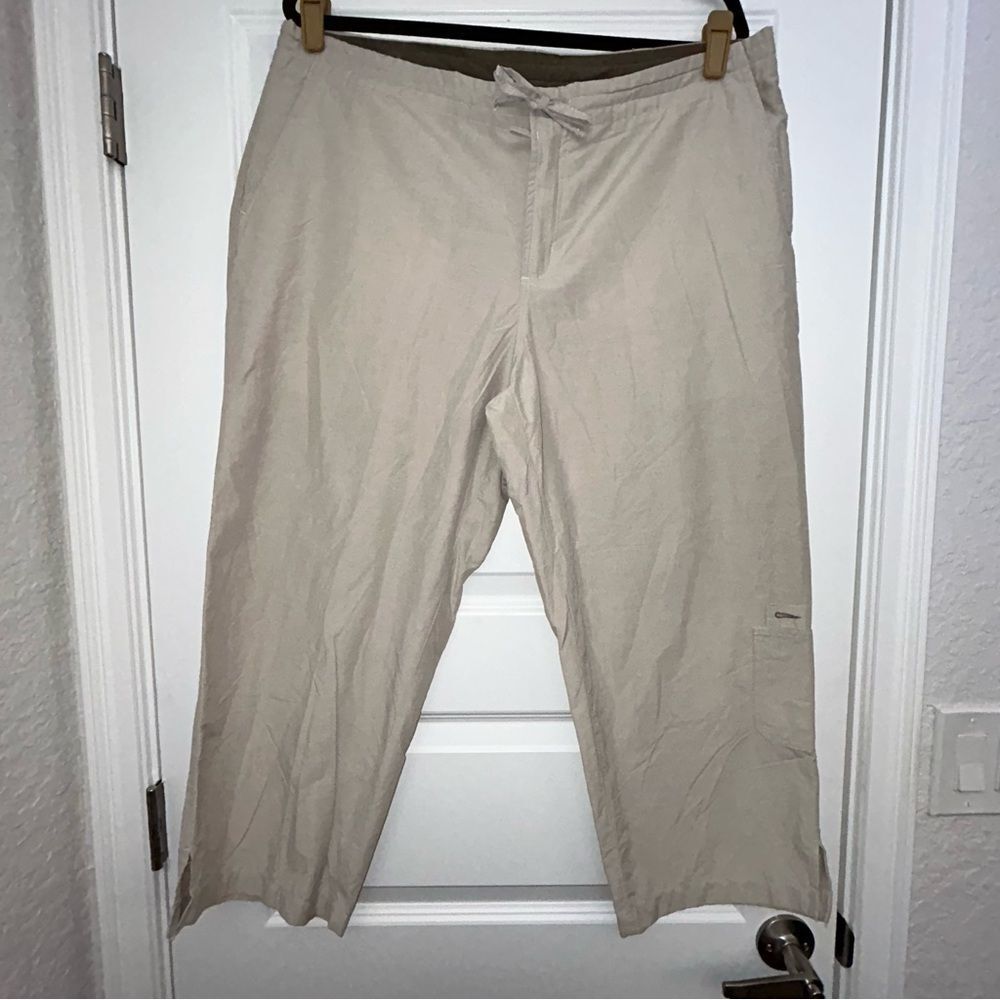 Columbia Drawstring Capri Pants